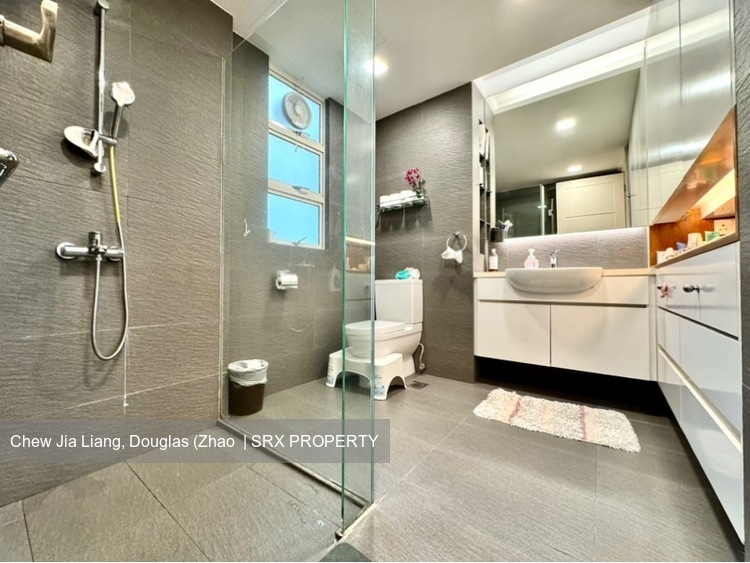 Hillington Green (D23), Condominium #490202131